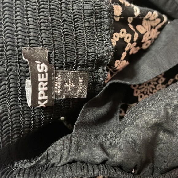 Black peplum style tank - Picture 7 of 7